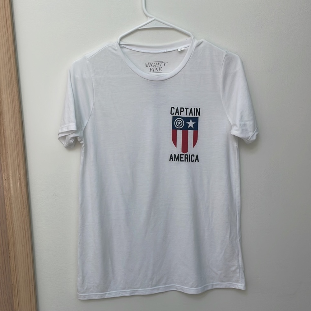 Captain America tshirt medium white